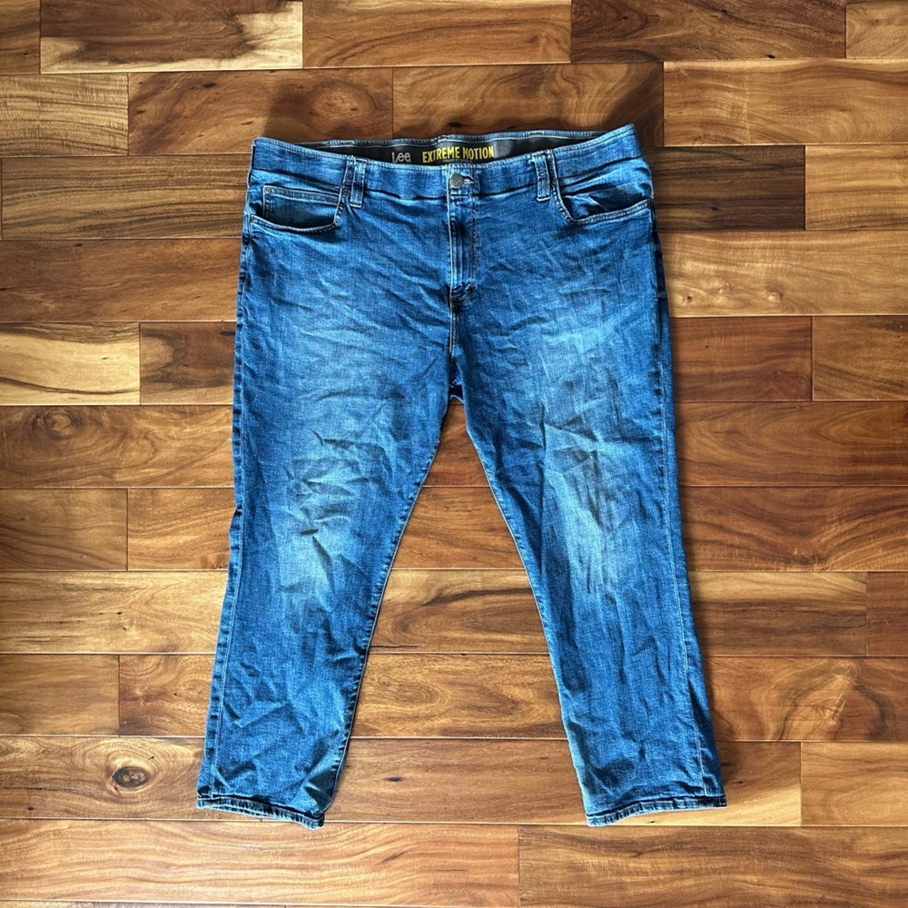 Lee Extreme Motion Straight Fit Tapered Leg Denim Jeans size 46x29